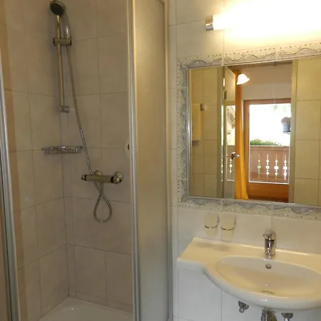 Edelweiss ホームステイ