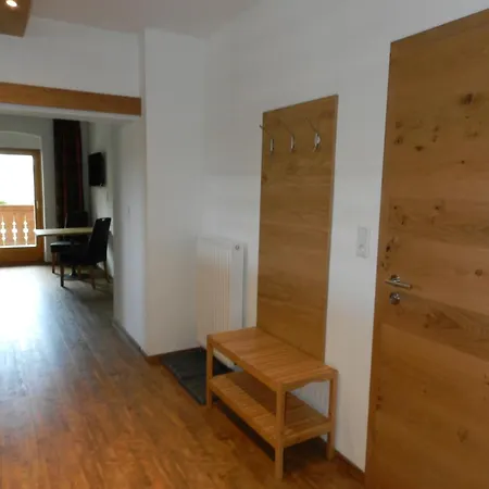 Edelweiss ホームステイ *